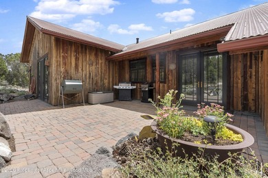 Roaring Fork Valley Retreat | Flexible Living Options | - photo 16