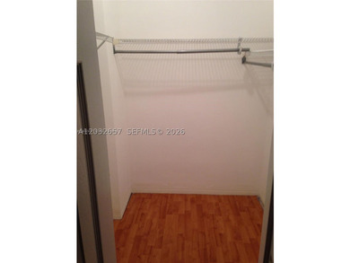 INCREDIBLE OPPORTUNITY! PRICE TO SELL!!! Lowest-priced spacious - photo 8