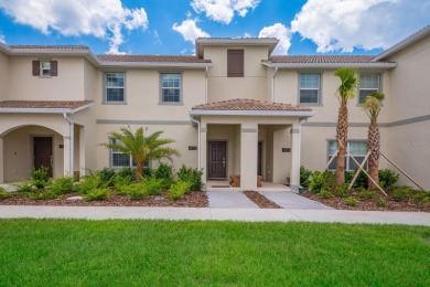 Lake Townhome/Townhouse For Sale in Kissimmee, Florida
