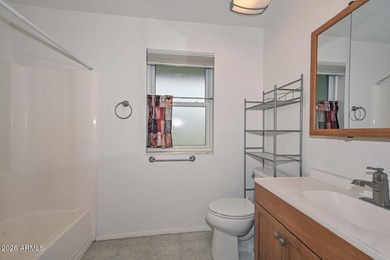 Great opportunity to make this 2 bed, 2 bath Gemini town home in - photo 19