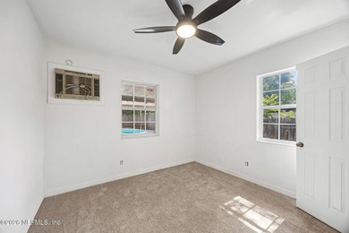 This mid- century modern home is ready for new owners. 3 BR 1 BA - photo 22