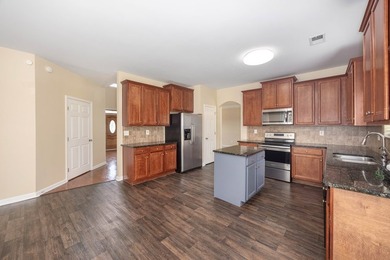 21 Avery Drive welcomes you home! This move-in ready home offers - photo 8