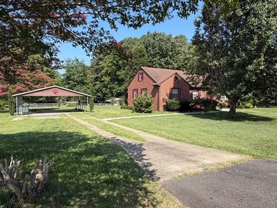 Opportunity awaits in the heart of Clarksville! This 4-bedroom - photo 44