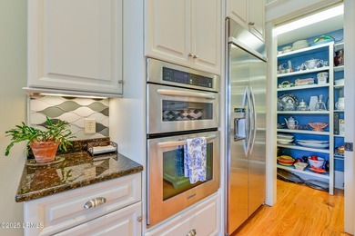 Opportunities like this are few and far between. Nestled in the - photo 21