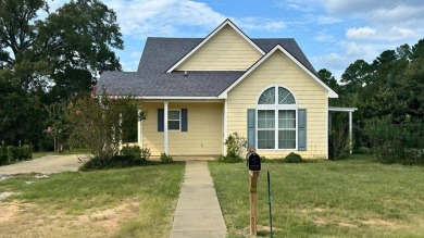 Lake Home For Sale in Zwolle, Louisiana