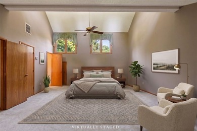 Discover the incredible potential of this spacious condominium - photo 22
