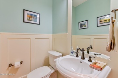 Opportunities like this are few and far between. Nestled in the - photo 25