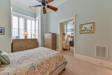 Opportunities like this are few and far between. Nestled in the - photo 29