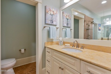 Opportunities like this are few and far between. Nestled in the - photo 32