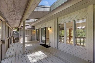 Discover the incredible potential of this spacious condominium - photo 37