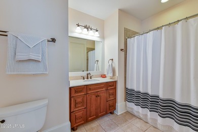 Opportunities like this are few and far between. Nestled in the - photo 41