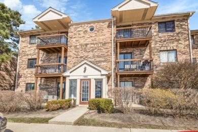 (private lake, pond, creek) Condo Under Contract in Arlington Heights Illinois