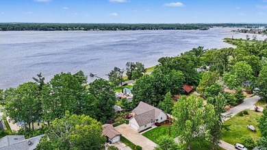 Enjoy year-round views of White Lake from this spacious - photo 2