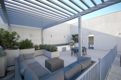 New Price~Great Location! Discover this 1 bedroom + Den & 1.5 - photo 16