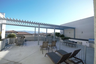 New Price~Great Location! Discover this 1 bedroom + Den & 1.5 - photo 17