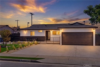 Discover this beautifully remodeled 3-bedroom, 2-bathroom gem in - photo 3