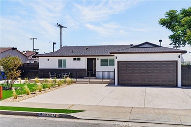 Discover this beautifully remodeled 3-bedroom, 2-bathroom gem in - photo 4