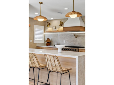 Discover this beautifully remodeled 3-bedroom, 2-bathroom gem in - photo 9