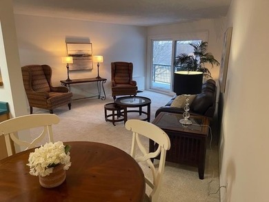 New carpet- fresh paint! Great views from this 3rd floor unit! - photo 3