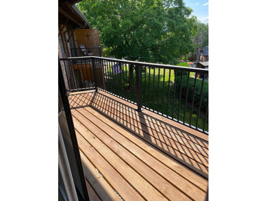 New carpet- fresh paint! Great views from this 3rd floor unit! - photo 10