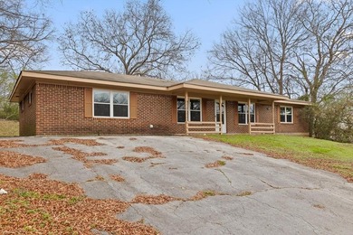 Chickamauga Lake Townhome/Townhouse Sale Pending in Chattanooga Tennessee