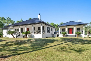OMG! Nothing like this on the market. Cutest farmhouse this side - photo 2