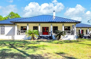 OMG! Nothing like this on the market. Cutest farmhouse this side - photo 3