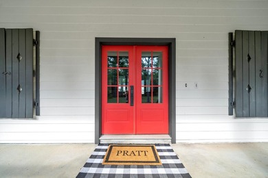 OMG! Nothing like this on the market. Cutest farmhouse this side - photo 5