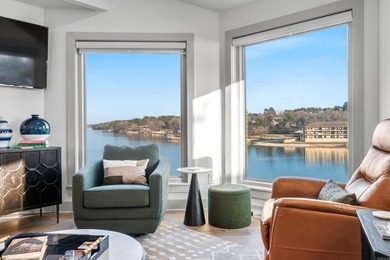 Welcome to lakefront living on beautiful Lake Hamilton! This - photo 12