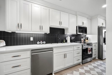 Welcome to lakefront living on beautiful Lake Hamilton! This - photo 20