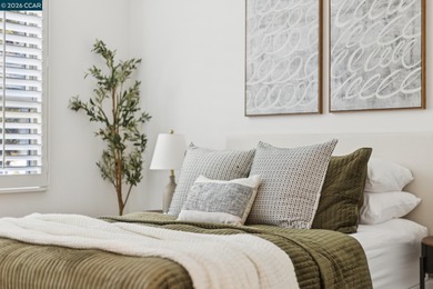 City living meets everyday ease in this 1 bed, 1 bath condo