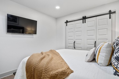 Welcome to lakefront living on beautiful Lake Hamilton! This - photo 38