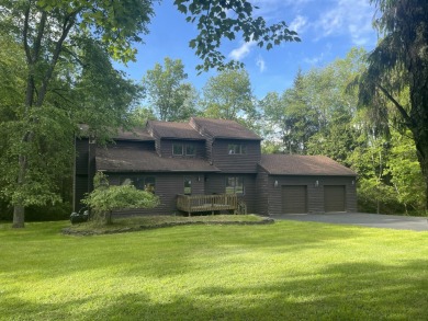 Lake Home Sale Pending in Gouldsboro, Pennsylvania
