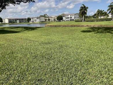Charming 1 bedroom condo in the desirable Century Village in - photo 3