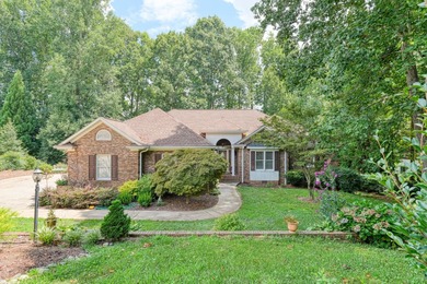 Lake Cooley Home For Sale in Wellford South Carolina