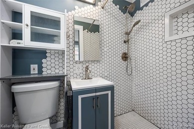 Welcome to 423 East Road! This updated 3 bedroom, 2 full bath - photo 13