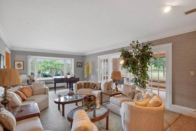 Step into a piece of timeless elegance with this extraordinary 4 - photo 14