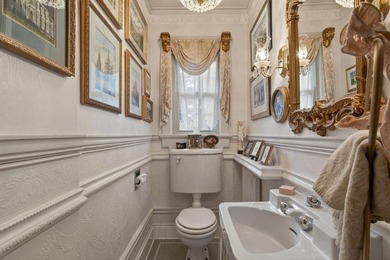 Step into a piece of timeless elegance with this extraordinary 4 - photo 17