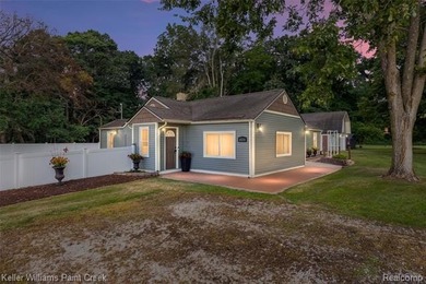 Welcome to 423 East Road! This updated 3 bedroom, 2 full bath - photo 23