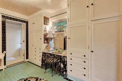 Step into a piece of timeless elegance with this extraordinary 4 - photo 30