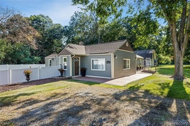 Welcome to 423 East Road! This updated 3 bedroom, 2 full bath - photo 35