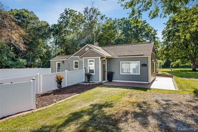 Welcome to 423 East Road! This updated 3 bedroom, 2 full bath - photo 37