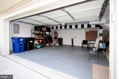 Welcome to this beautifully maintained end-unit townhome in the - photo 38