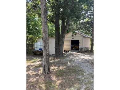 Welcome to your lake retreat in Stigler, Oklahoma. This - photo 42