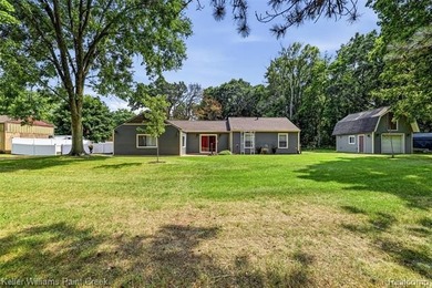 Welcome to 423 East Road! This updated 3 bedroom, 2 full bath - photo 42