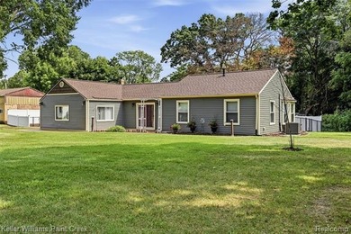 Welcome to 423 East Road! This updated 3 bedroom, 2 full bath - photo 43