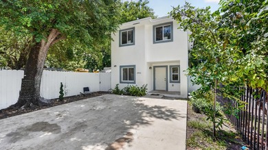 Completely renovated newer construction home featuring 4 - photo 4