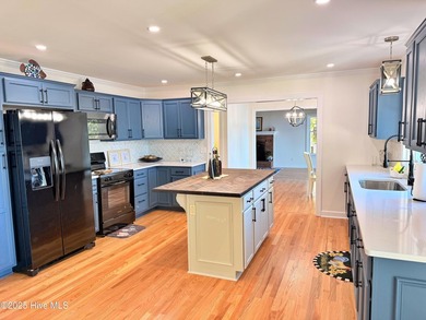 WOODED HIGH-ELEVATION TRENT RIVER HOME. This exceptional - photo 6