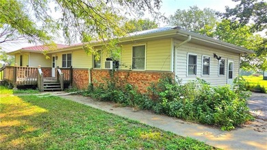 Discover the perfect blend of country living and convenience
