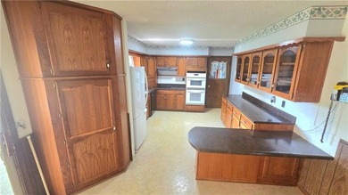 Discover the perfect blend of country living and convenience - photo 8